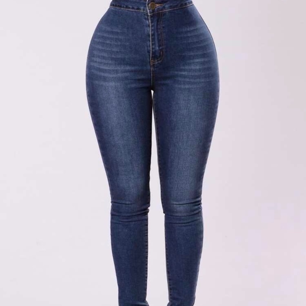 Brand new high waisted fashion nova jeans.